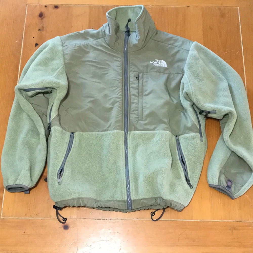 Women’s north face small
